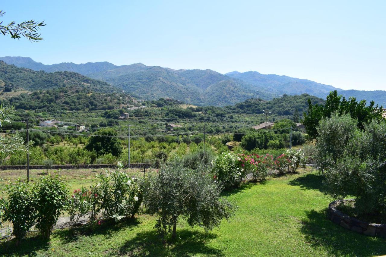 Taormina Villa Ibiscus Alcantara Gaggi Exteriér fotografie