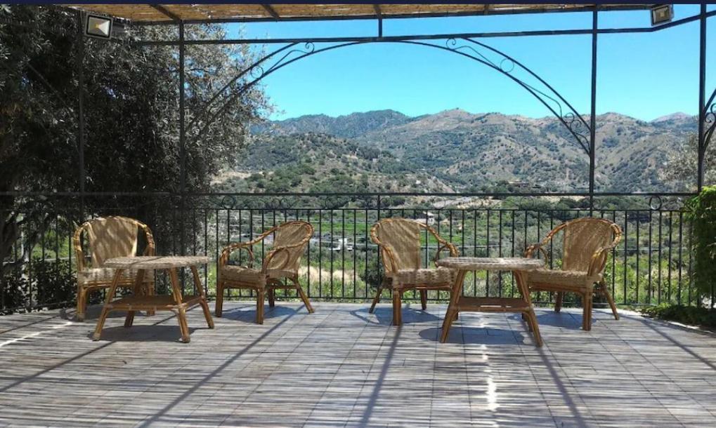 Taormina Villa Ibiscus Alcantara Gaggi Exteriér fotografie