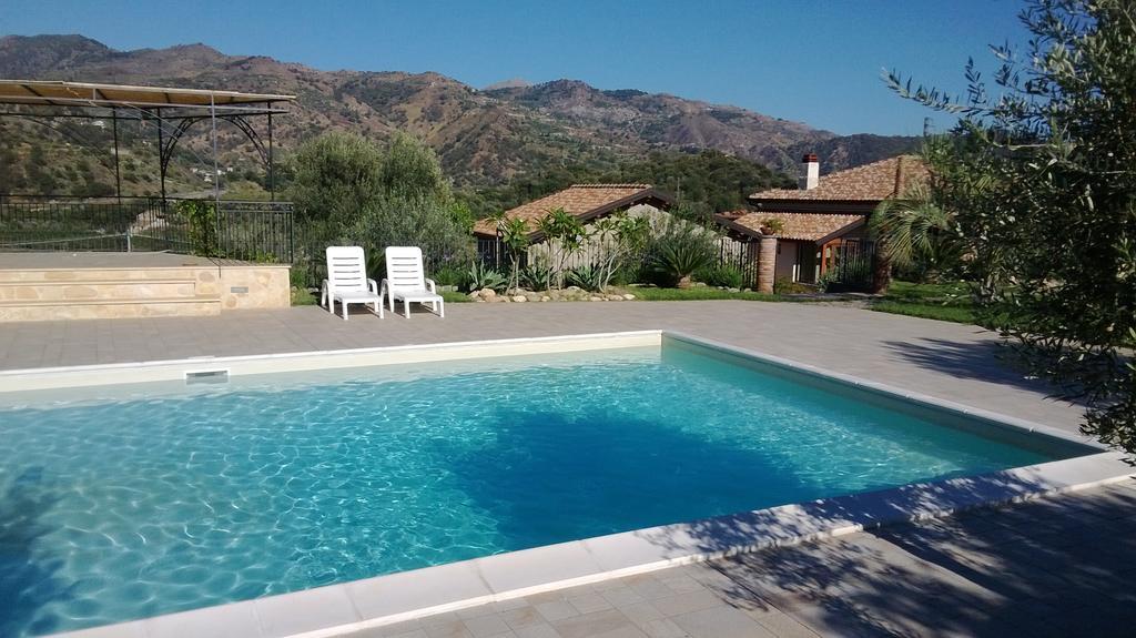 Taormina Villa Ibiscus Alcantara Gaggi Pokoj fotografie